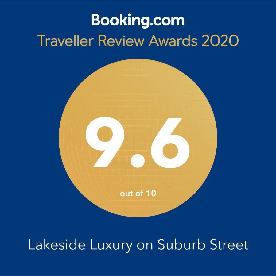 Lakeside Luxury On Suburb Street Κουίνσταουν Εξωτερικό φωτογραφία